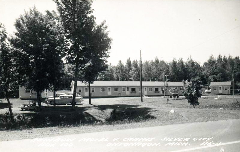 Rainbow Lodging (Rainbow Motel & Cabins) - Vintage Postcard (newer photo)